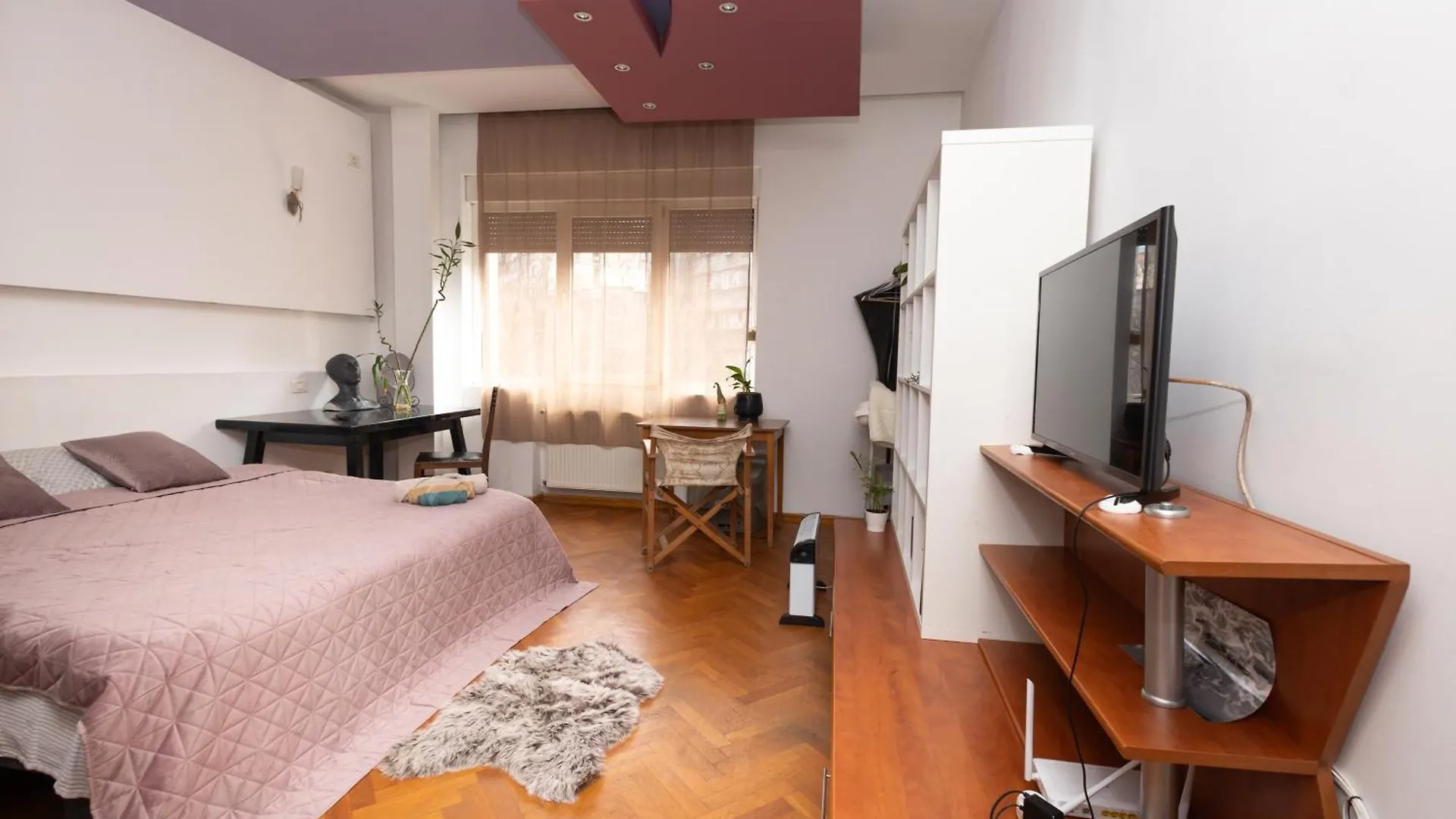 Shared Retro Vintage Luxury Apartment Bucureşti